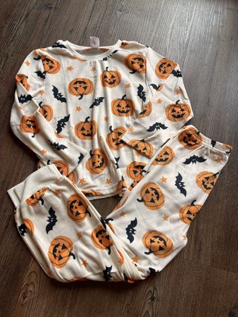 Weiches, kuscheliges Helloween Pyjama Gr. 110/116, Neu