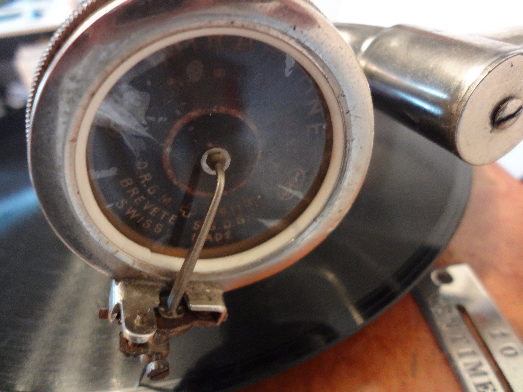 Plattenspieler: Schweizer Trichter-Grammophon mit Münzeinwurf – Gebraucht aus Hemishofen von Phonomandy 5