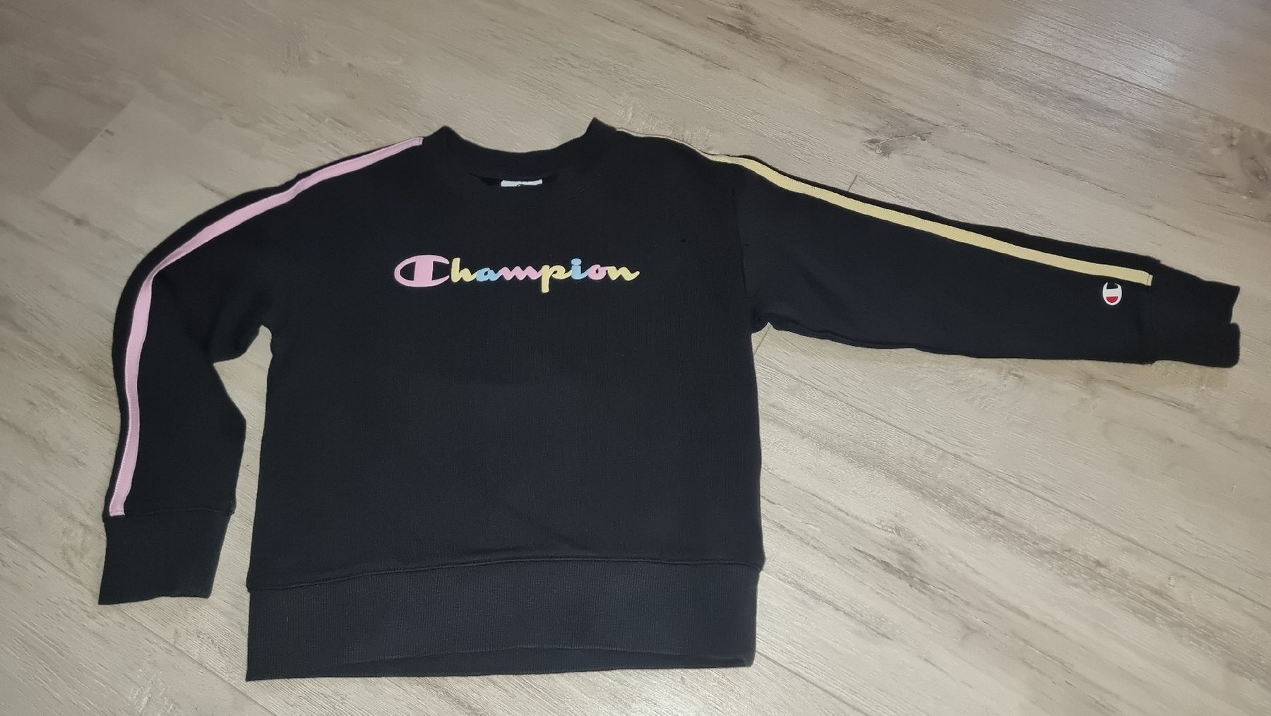 Champion Pullover & Sweatshirts: Champion Pullover Sweatshirt Gr. S (7/8 J.) schwarz Mädchen  – Gebraucht aus Wigoltingen von Zuckerfee84