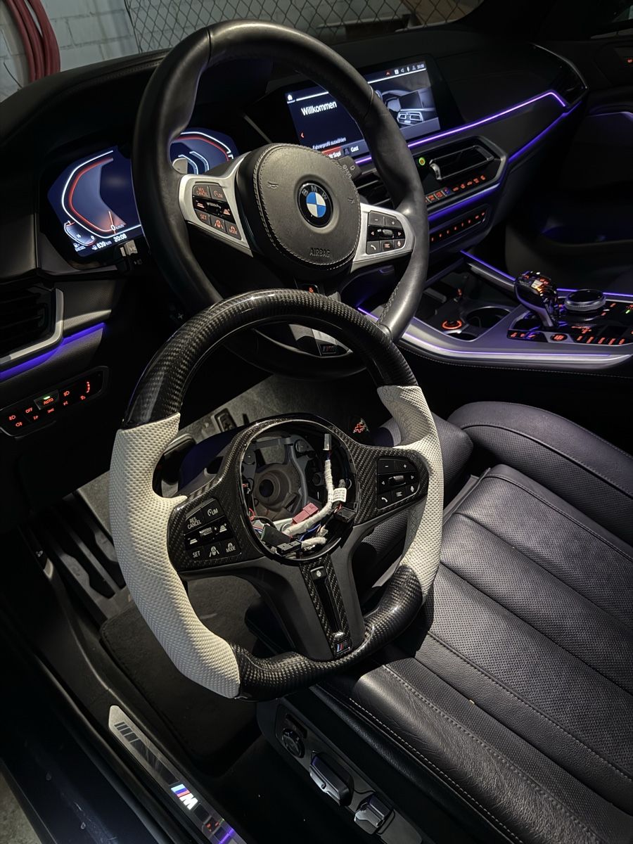 BMW Toutes les pièces auto: BMW Lenker Carbon – Neuf avec emballage d'origine à Basel par sopi04 3