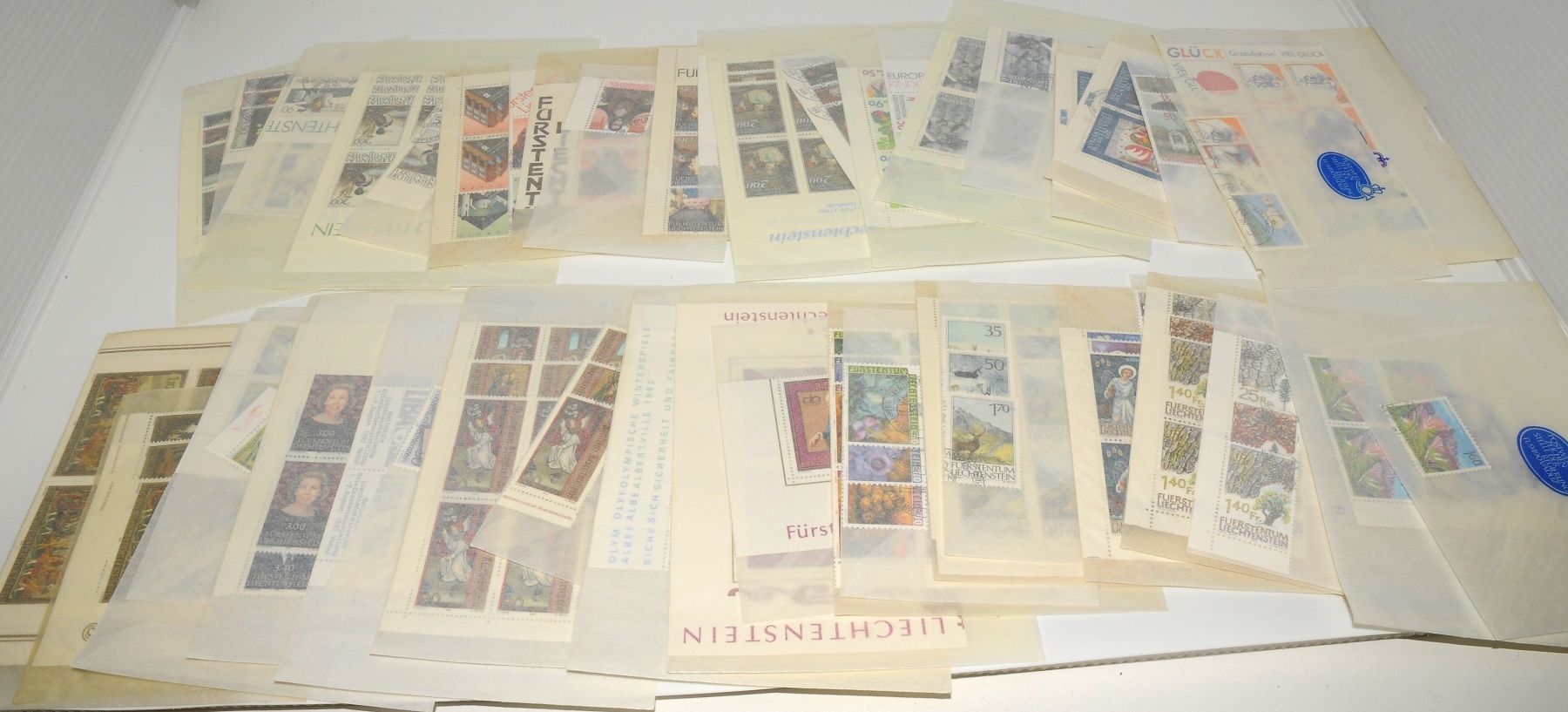 Tutti i francobolli: Grosse Briefmarkensammlung "Fürstentum Lichtenstein" – Usato da Bern venduto da Olynon 1