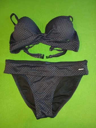 Bikini Bomain schwarz Grösse 42 neuwertig
