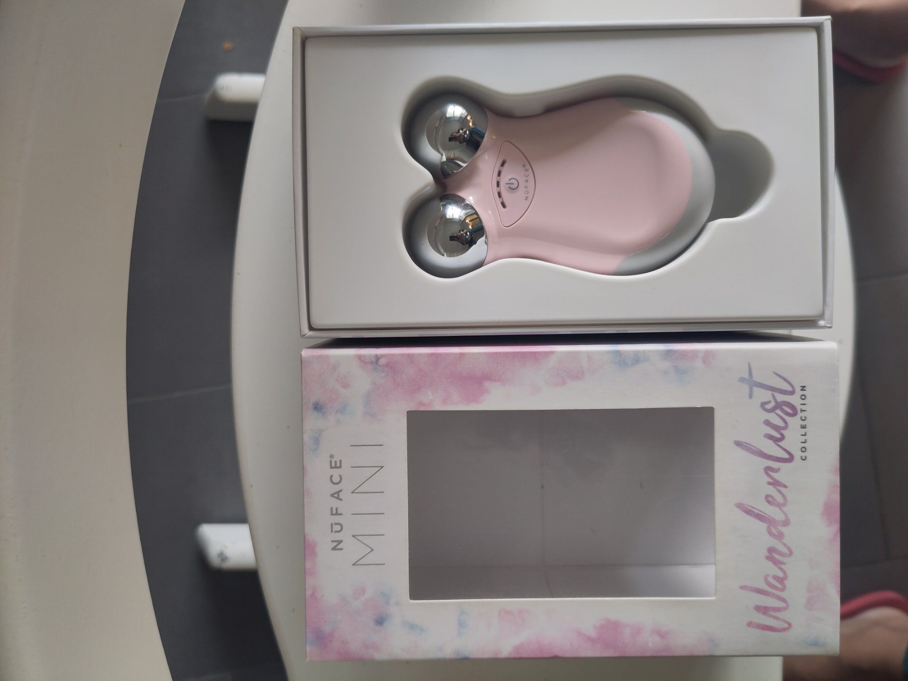 Nuface Gesichtspflege: NuFace Mini pink - microcurrent facial toning device – Gebraucht aus Basel von sho_lfd6