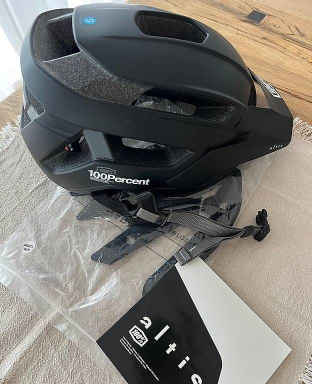 Caschi: Neue Helm Altis Grosse S /M – Usato da Balgach venduto da ste_wqc7