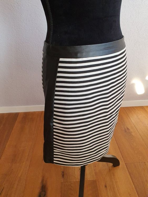 Retro Armreif Damen - Schwarz-weiß Gestreiftes Kunstharz C-Form Armband