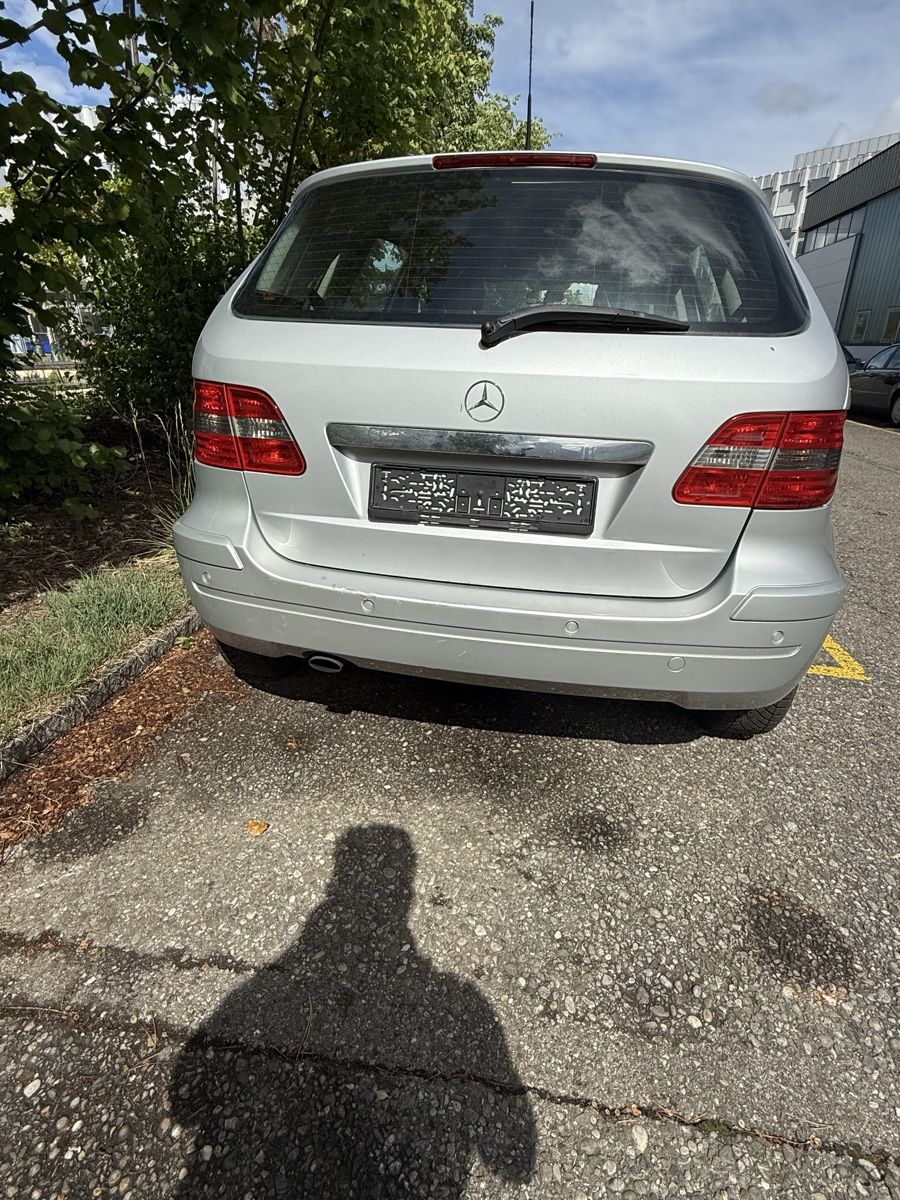 Mercedes-Benz Automobili: Mercedes Benz B 200  – Difettoso da Urdorf venduto da Evo71 2