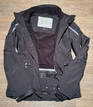 ESPRIT Skijacke Winterjacke schwarz, Wasserdicht 10‘000mm