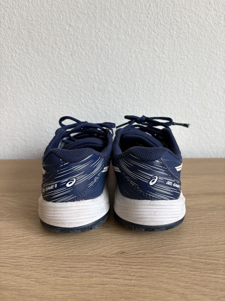 Asics Scarpe da uomo: Tennisschuhe / Turnschuhe Asics - Gr. 35 – Usato da Kloten venduto da Mod_qc5v 2