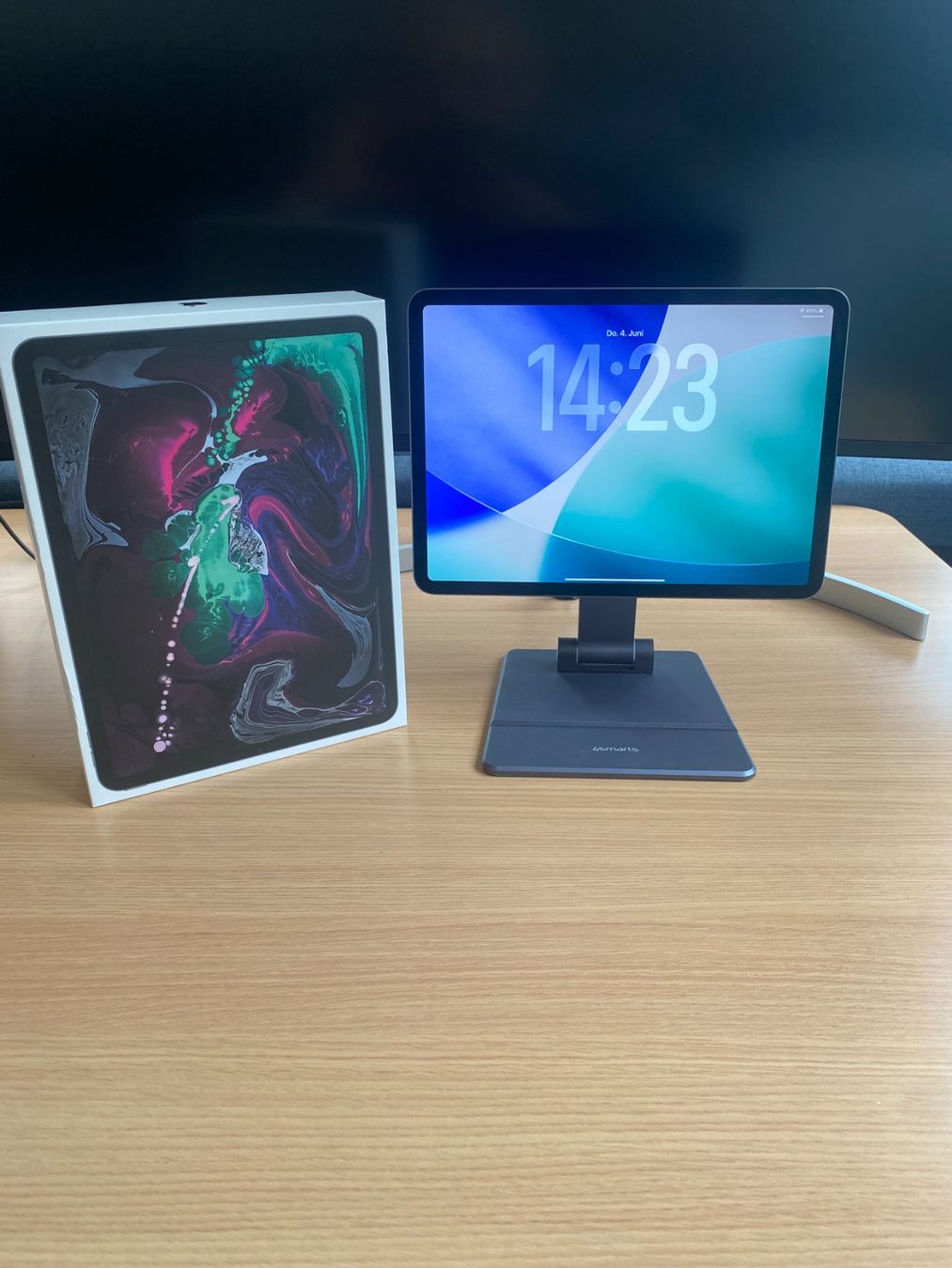 Tablet PC: iPad Pro 11 256gb 2018 mit Ständer – Usato da Arbon venduto da akaEOZ