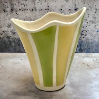 Vase mouchoir Bay Ceramik Allemagne 551/17 des années 1970
