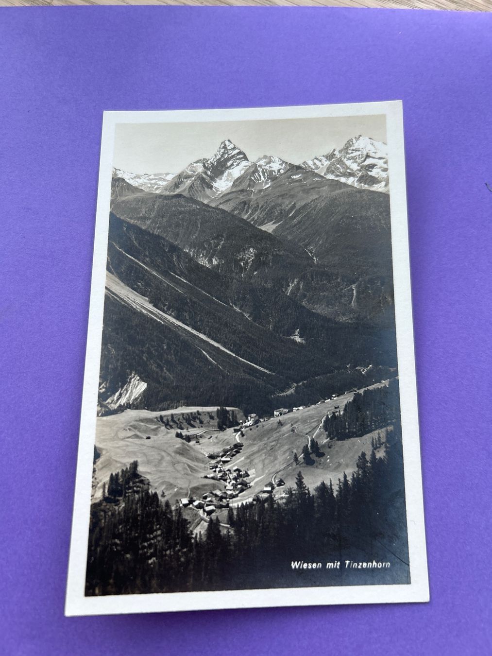 Cartoline postali: Wiesen mit Tinzenhorn – Usato da Hefenhofen venduto da Bierinder