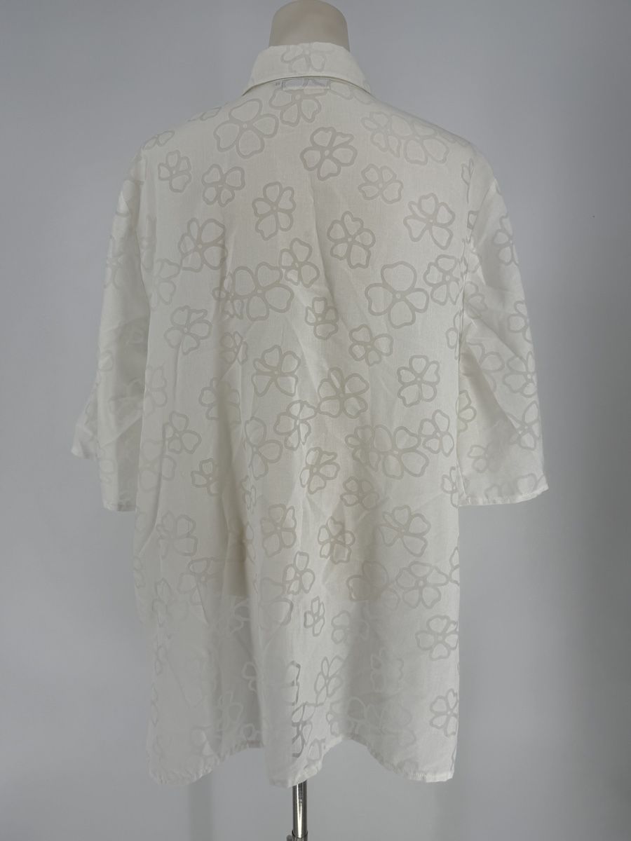 Camicette: Bluse kurzarm mit Blumenmuster Gr. 52 von Die Lingener – Usato da Auenstein venduto da moin. 2