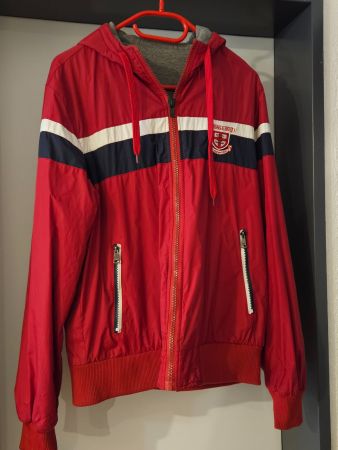 Neuw. Young&Rich Jacke mit Kapuze und Sweatfutter - rot