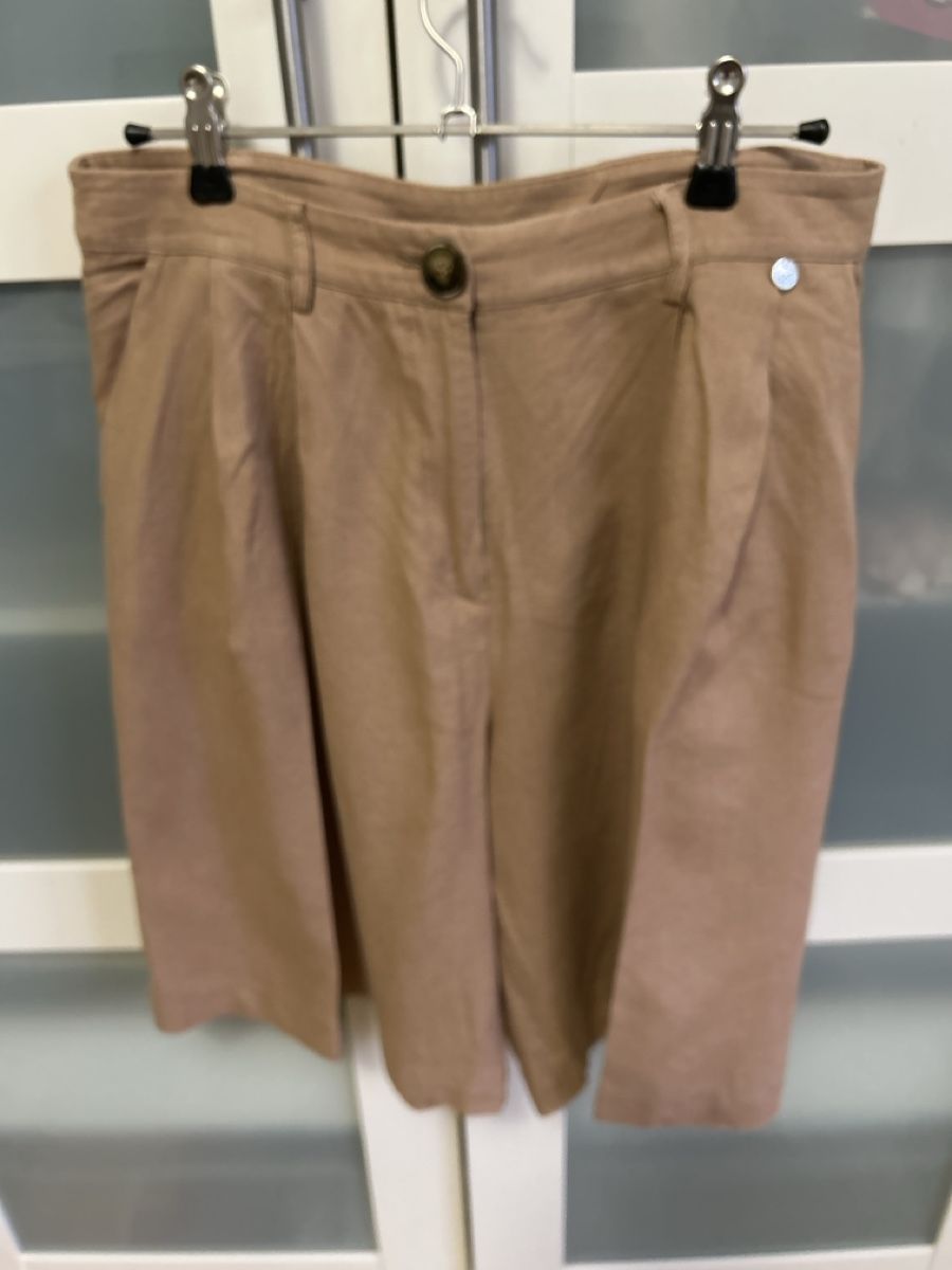 Hosen: Rinascimento Shorts S – Gebraucht aus Oberdorf BL von Luka02