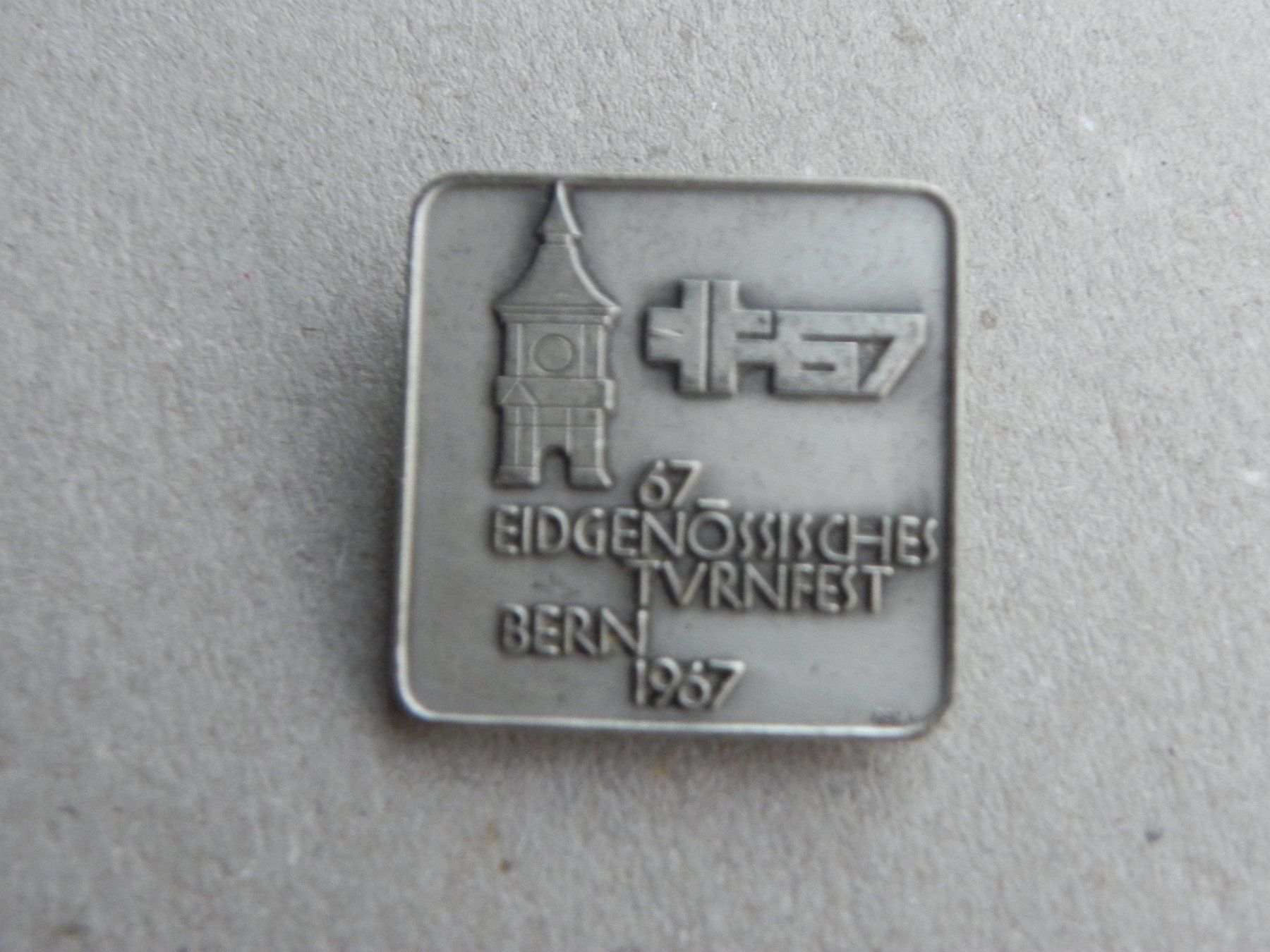 Broschen & Nadeln: Abzeichen Eidg. Turnfest Sport Bern BE 1967 – Gebraucht aus Siebnen von krimsie