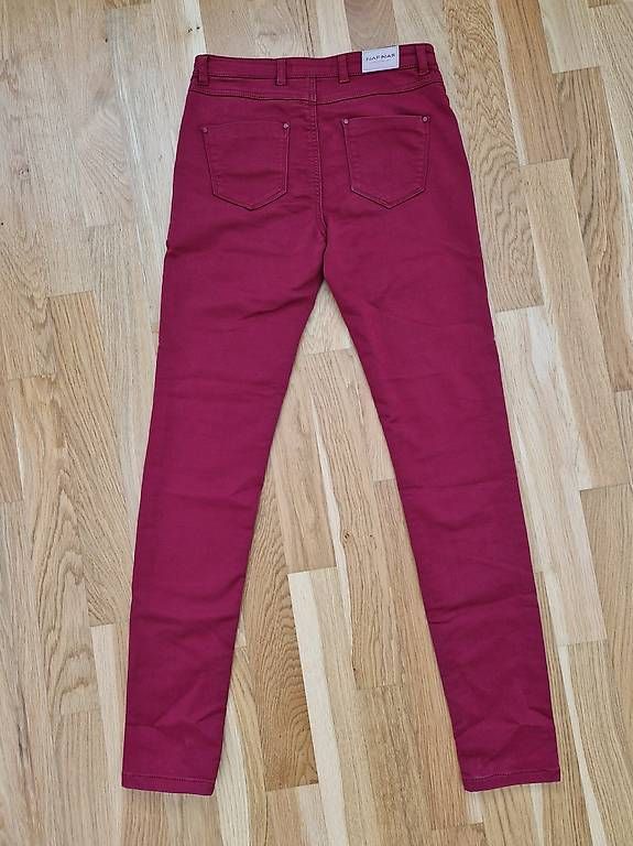 Jeans: Naf Naf Jeans; Farbe: rot, Grösse: 36 – Usato da Bülach venduto da Debbie017 1