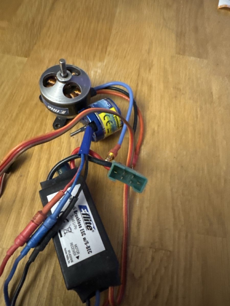 E-Flite Motori: E-Flite Regler 25 A plus F Flight Motor 2x – Usato da Zollikofen venduto da ton_2fns 1
