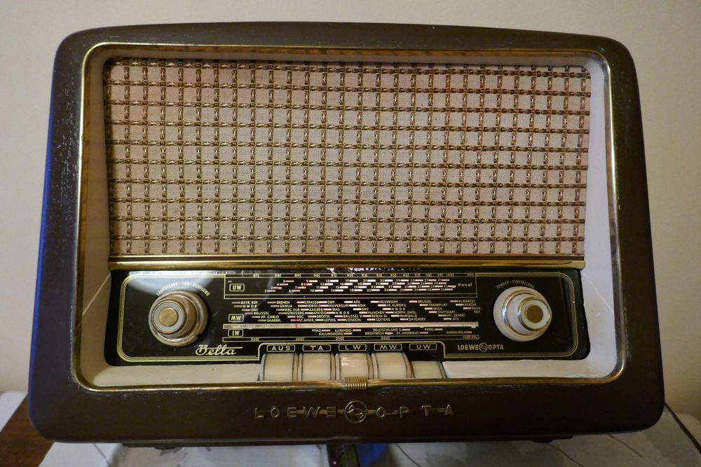 Kleinröhrenradio Löwe Opta Bella 700W Kaufen auf Ricardo