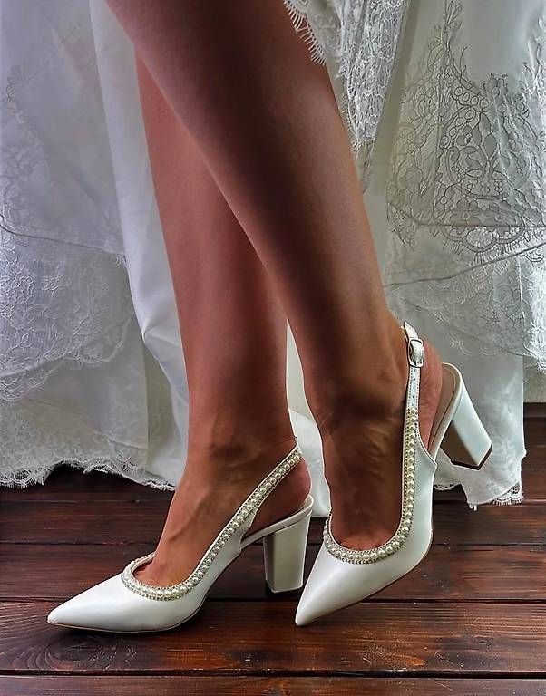 Damenschuhe: Escarpins pour mariée – Gebraucht aus Villars Sur Glane von cbf_2x7z