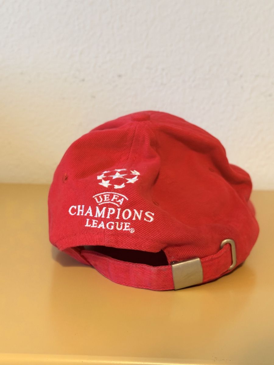 Bayern München Copricapi, berretti & cappellini: FCB Dad Cap - 2001 CL Winner – Usato da Zürich venduto da Wiselo 2