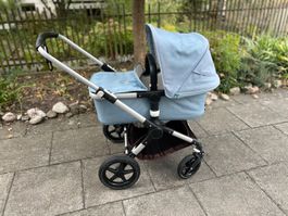 Kinderwagen Bugaboo Fox 2 mit Babyschale und Sportsitz