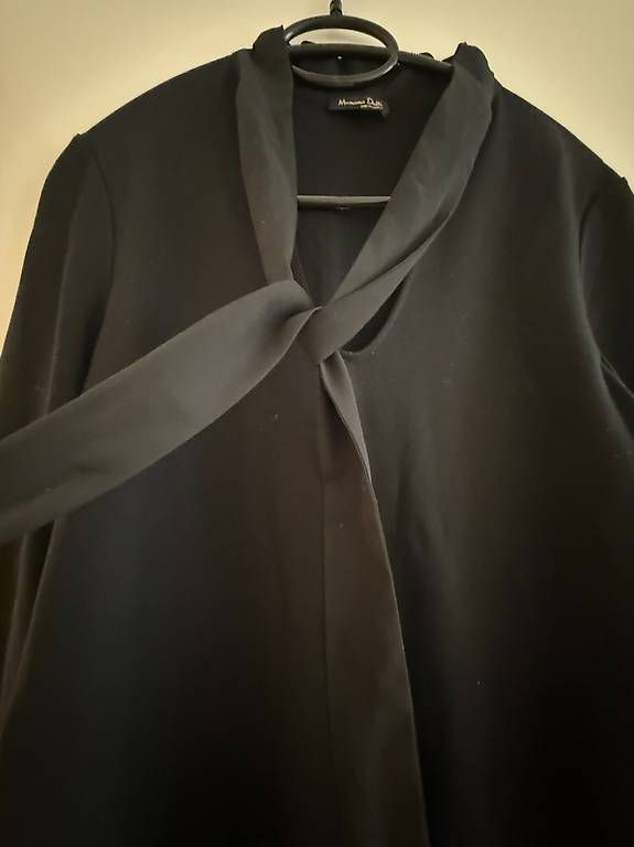 Kleider: MASSIMO DUTTI! SIZE M! DRESS! – Gebraucht aus Wallisellen von Marij1986 2