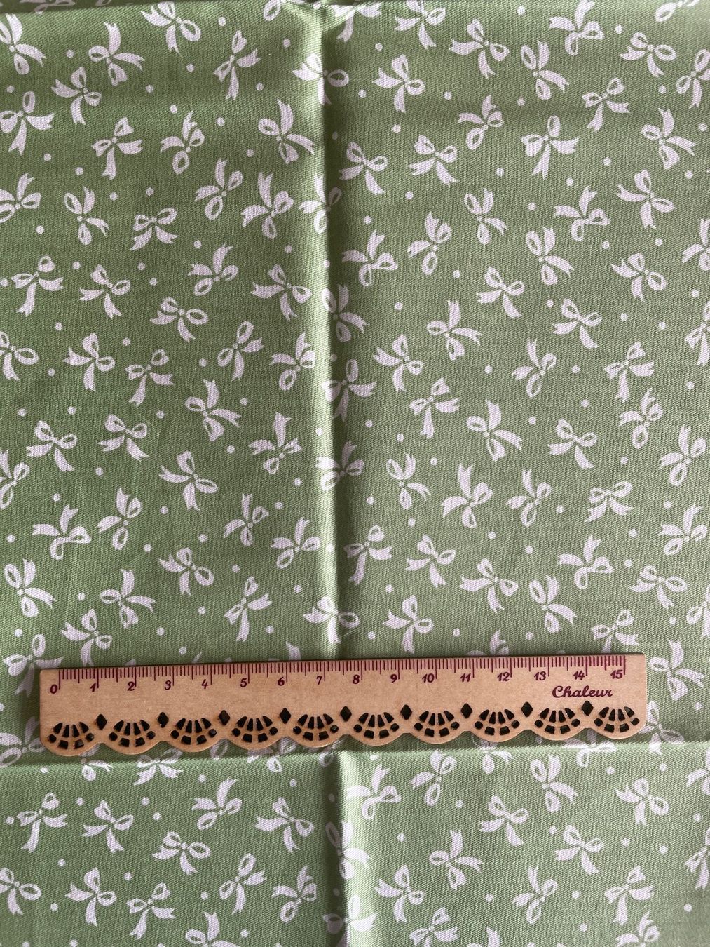 Stoffe: Fat quarter/Coupon patchwork-couture Petits noeuds verts – Neu und originalverpackt aus Gland von san_xz5j 2