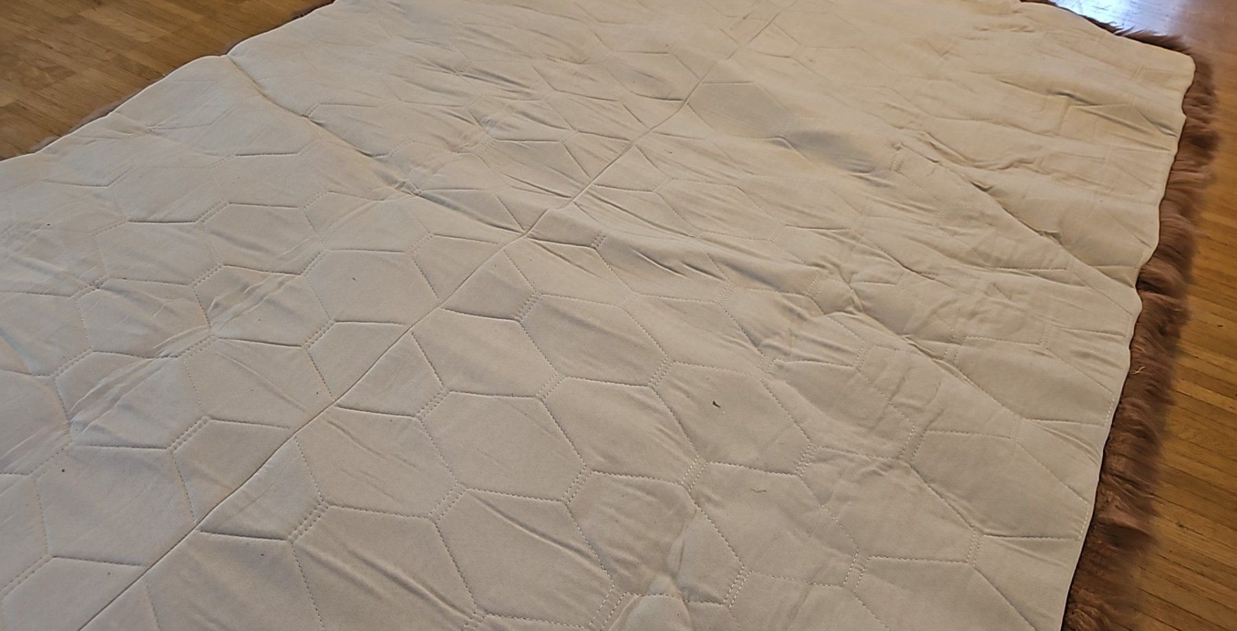 Teppiche: Lammfellteppich 120x175cm – Gebraucht aus Luzern von schuhparadies159 5