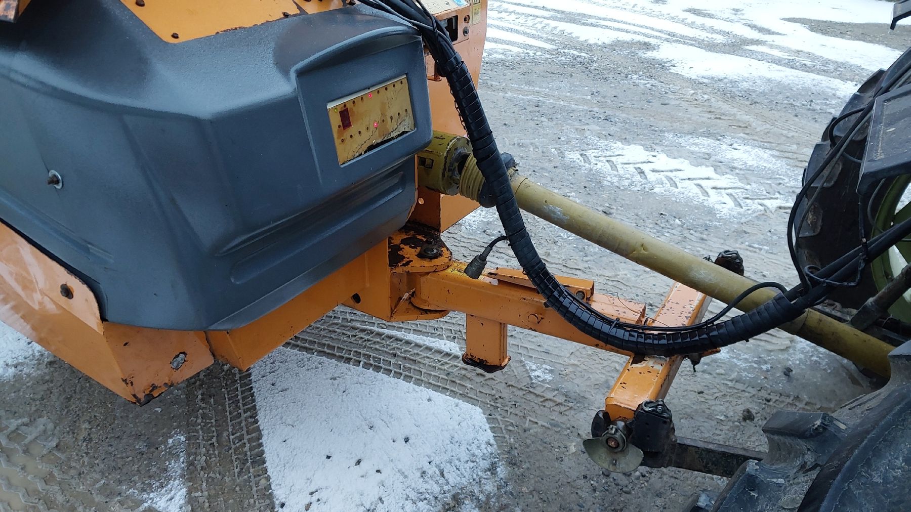 Tutte le macchine: Lucas Castor 80G Einstreuwagen / Futter Verteilwagen – Usato da Siblingen venduto da Bacherach2 5