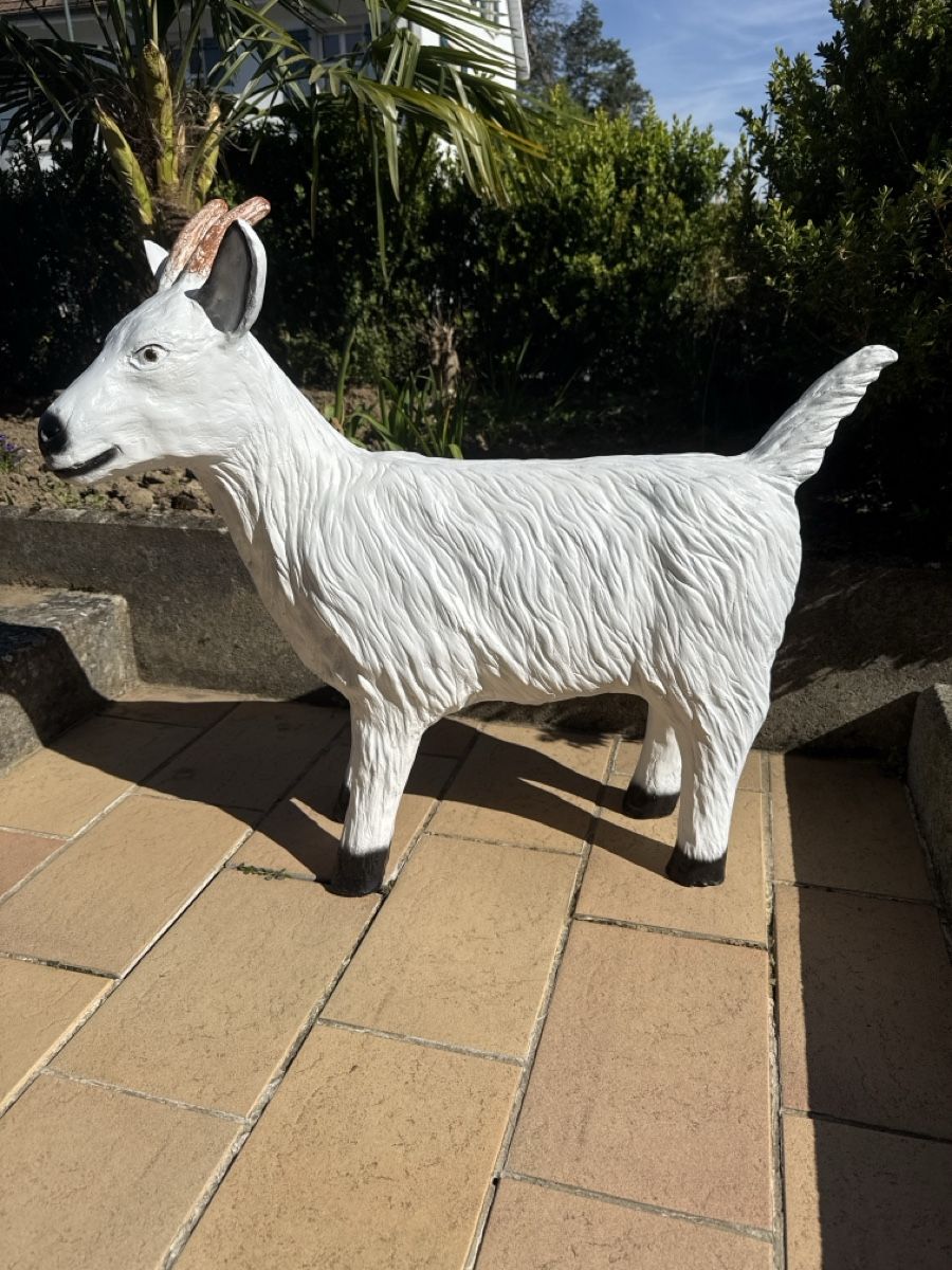 Statuette: Dekorative Gartenfigur Ziege, Neu! – Nuovo e nell'imballaggio originale da Zwingen venduto da Eiphone 1