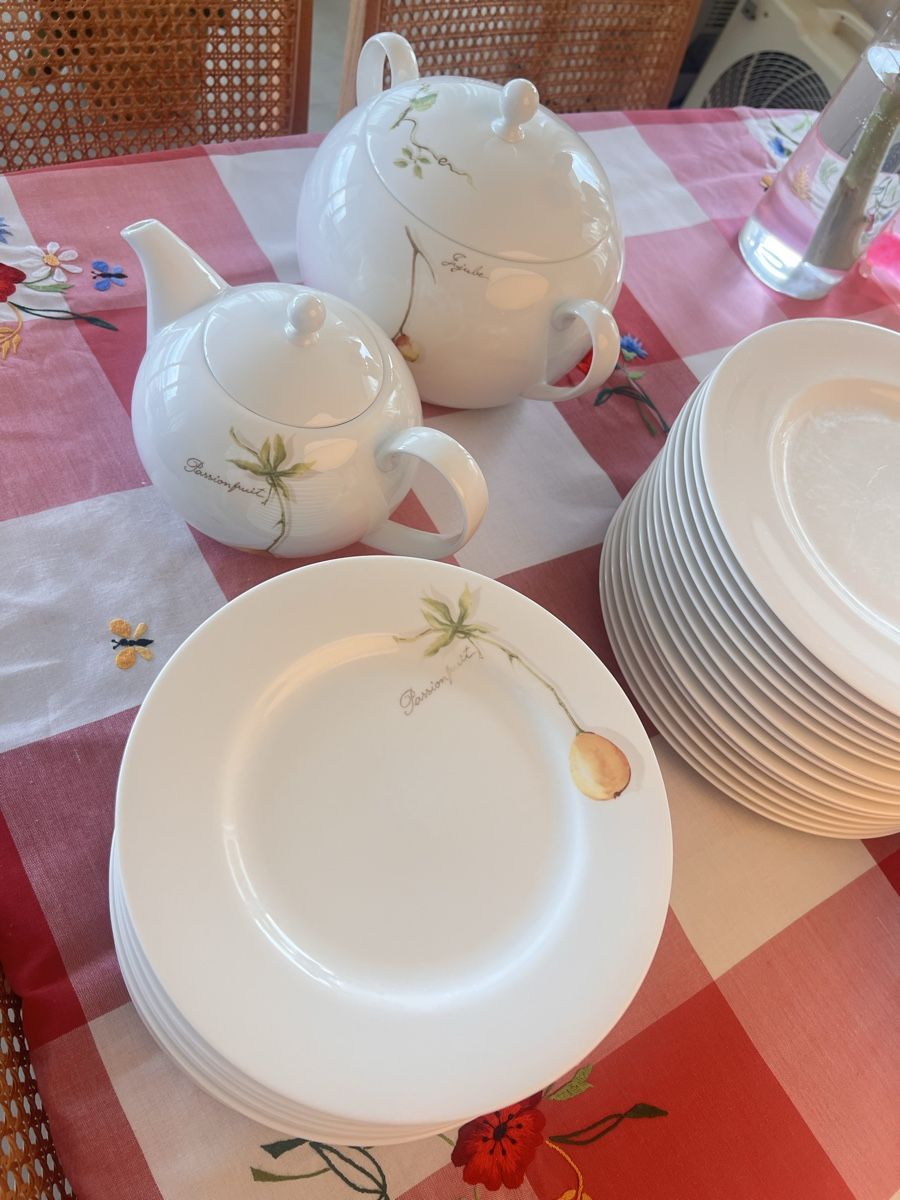 Set di piatti: Full Porcelain Set – Usato da Kilchberg ZH venduto da scs8802 8