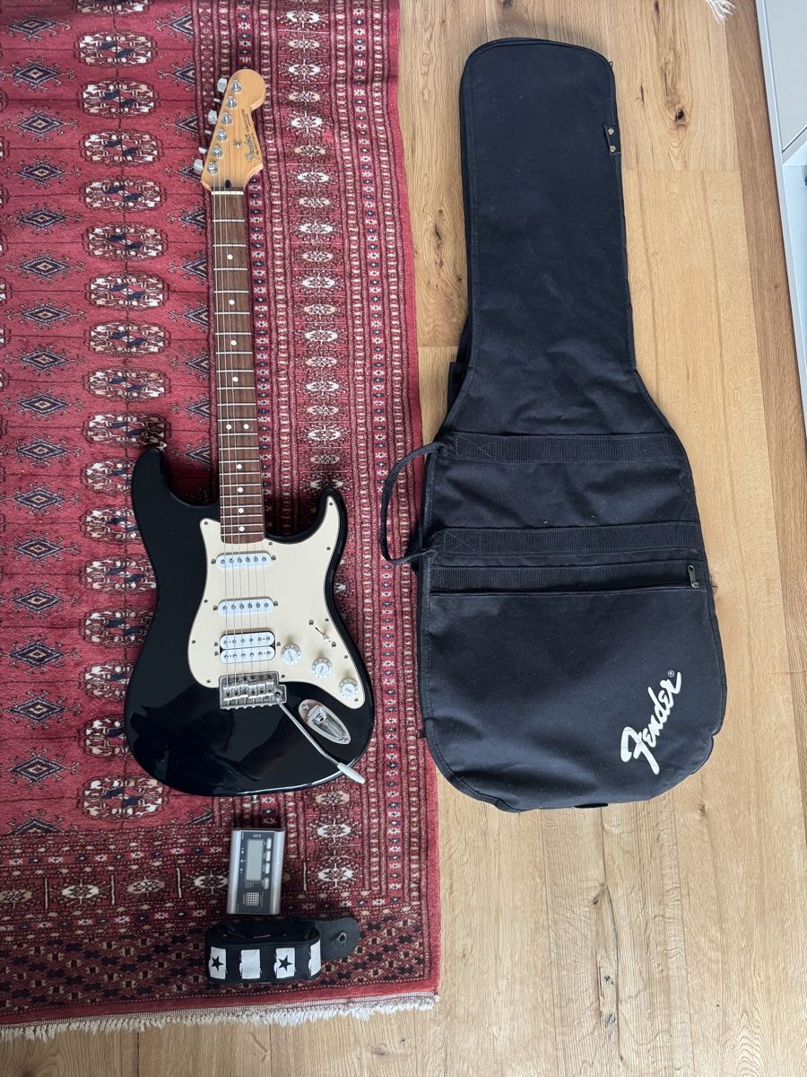 Fender Strumenti musicali: E-Gitarre Fender Stratocaster schwarz – Usato da Uster venduto da brownii.97 2