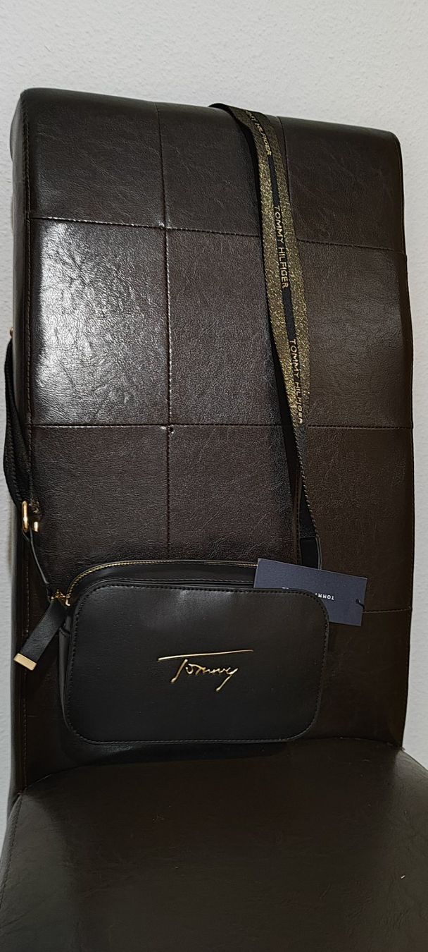 Tommy Hilfiger Borse da donna: Tommy Hilfiger Tasche neu – Nuovo e nell'imballaggio originale da Chur venduto da djovanna 1