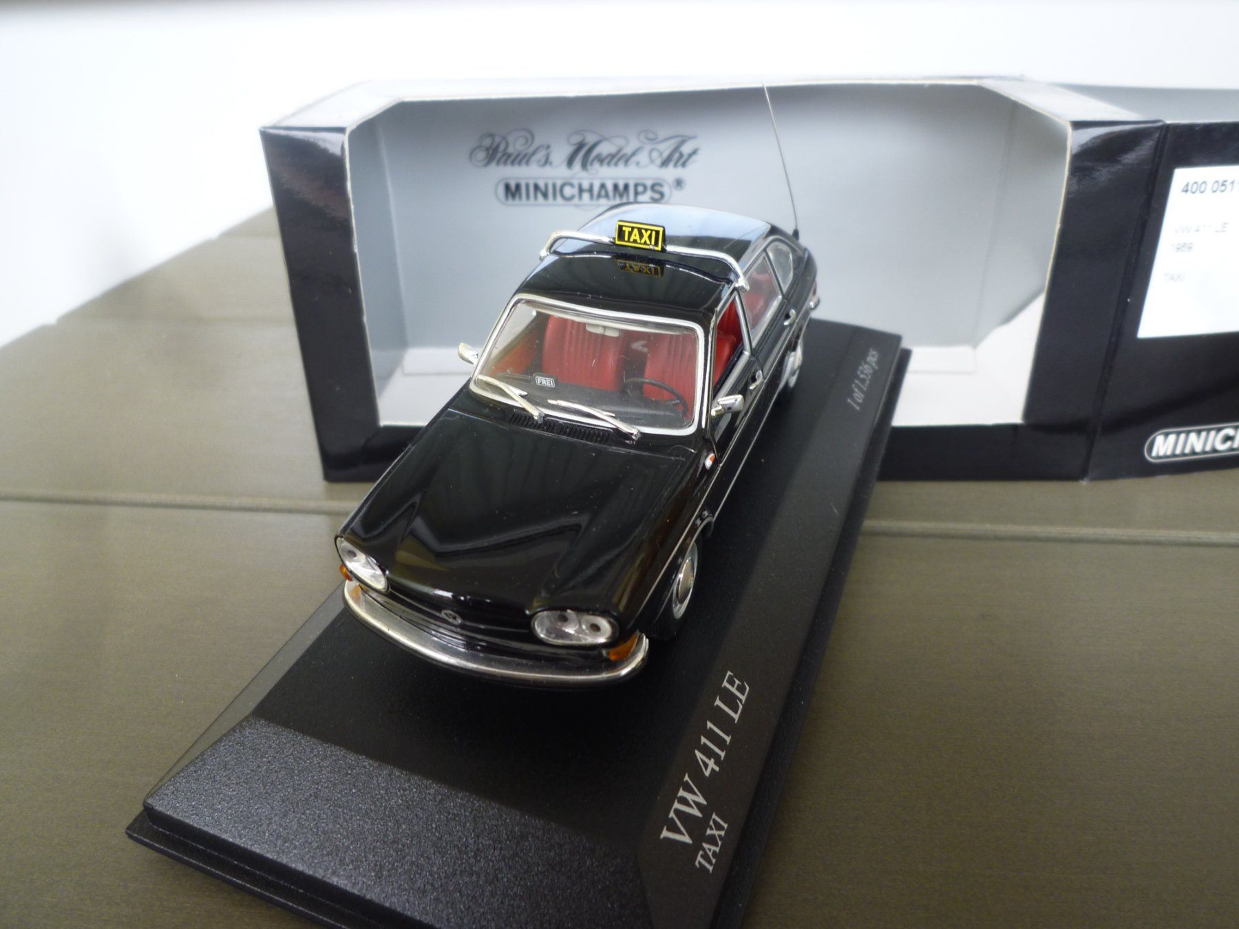 Volkswagen Modellini d'auto: VW 411 LE "Taxi" – Nuovo e nell'imballaggio originale da Flawil venduto da Imperiosud 2