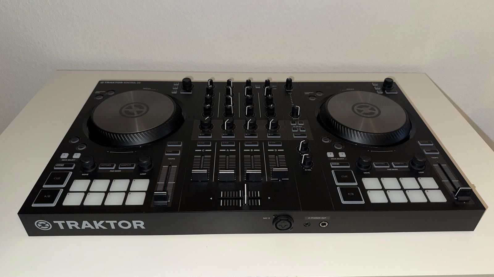 Traktor Console di mixaggio: Native Instruments Traktor Kontrol S3 + Kabel & Schachtel – Nuovo (secondo la descrizione) da Reinach BL venduto da joannis53 1
