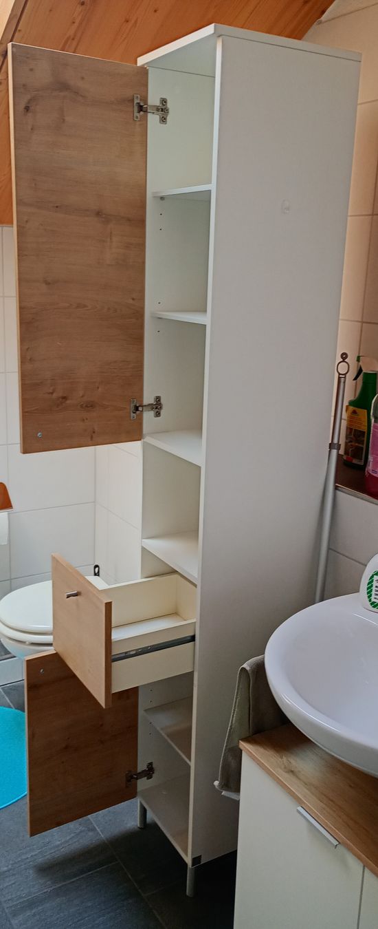 Armoires: Badezimmer Schrank – D'occasion à Wetzikon ZH par Astrostar 4