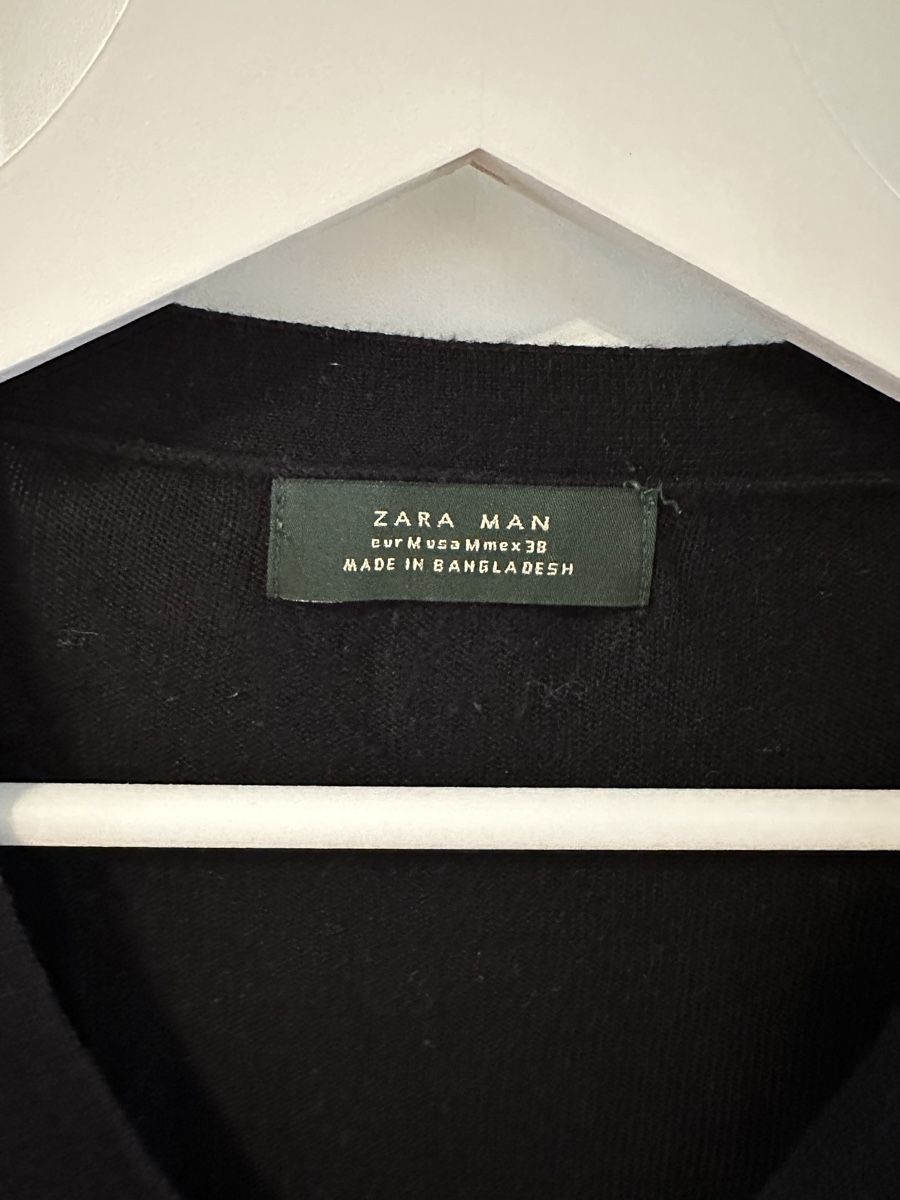 Zara T-Shirts: T-Shirt von Zara – Gebraucht aus Volketswil von ben_9s6x 2