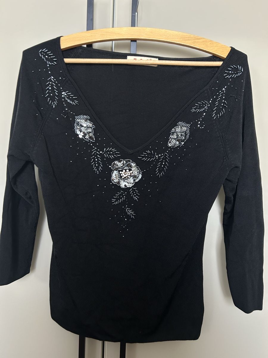 Maglioni & Felpe: Festlicher Pulli mit Pailletten Blumenmuster Grösse S bis M – Usato da St. Gallen venduto da jojan 3