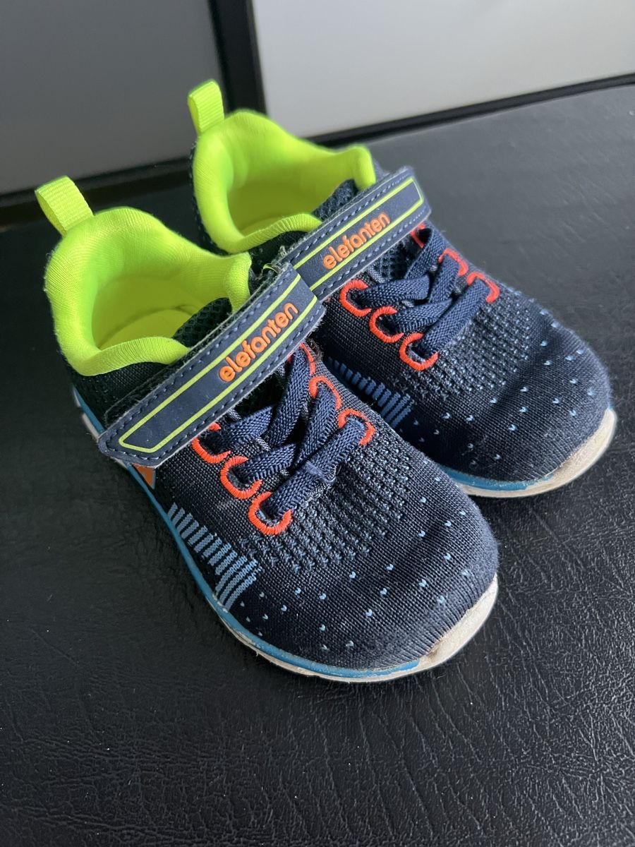 Chaussures garçon: Elefanten Schuhe Grösse 22 – D'occasion à Toffen par Vanessa_Germann
