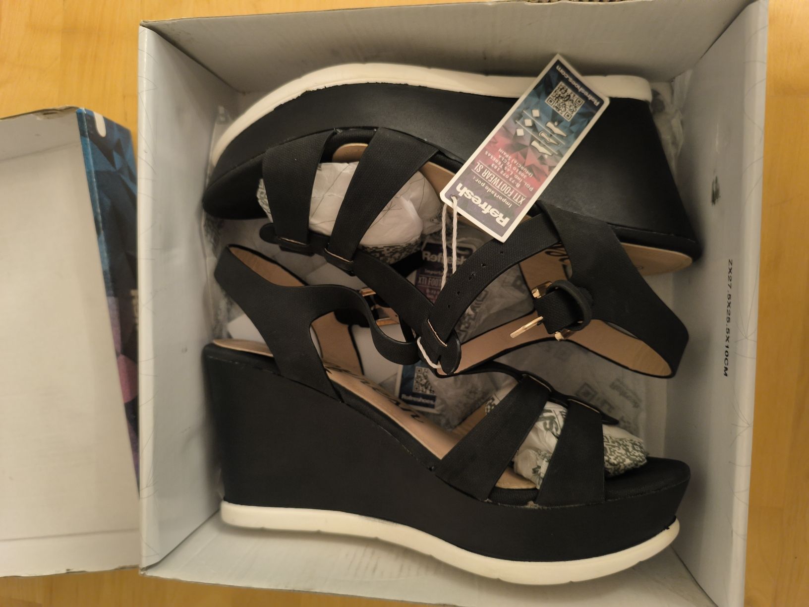 Scarpe da donna: Schwarze Refresh Sandale, Grösse 39 – Nuovo e nell'imballaggio originale da Bern venduto da Nessli 2