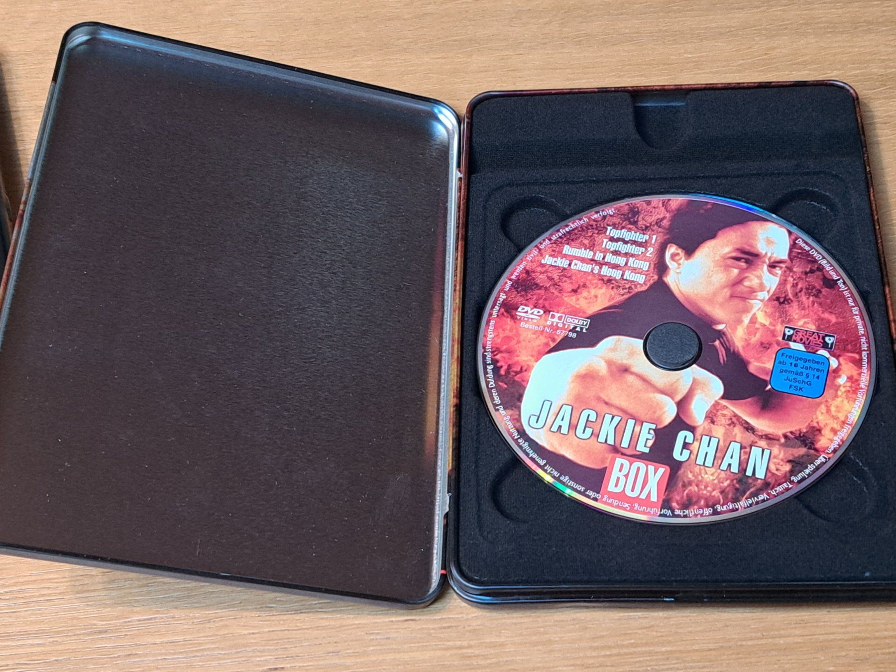 Tutti i DVDs: DVD Jackie Chan, Metall-Box mit 4 Filmen – Usato da Unterseen venduto da Kanica 6