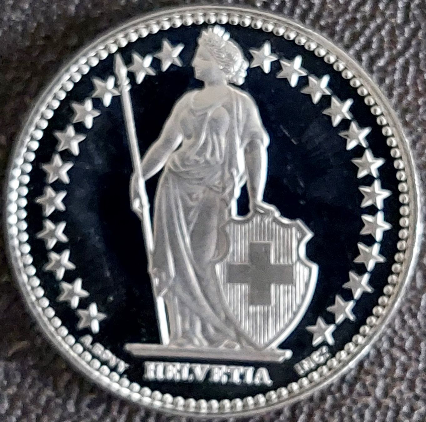 Tutti le monete: 2 Franken 2005 stgl. / aus Münzsatz – Nuovo (secondo la descrizione) da Arch venduto da coinsandmore 1