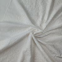 Baumwolle Batist Sangallo 2.00x1.30m Chrysanthemen bestickt