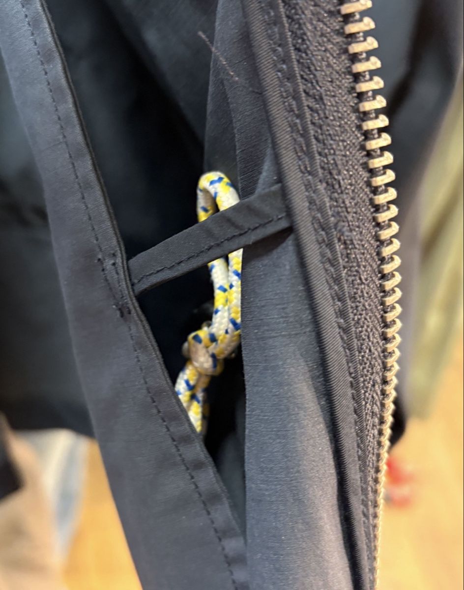 Opus Giacche: Dunkelblaue OPUS Bomberjacke – Usato da Aarau venduto da Secondfish 5