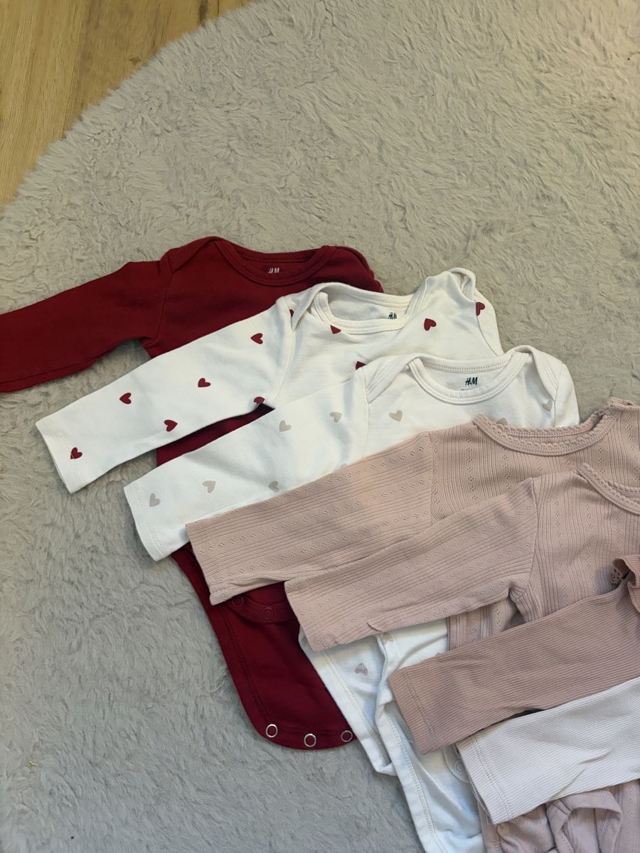 H&M Lotti & Set di vestiti: H&M Body Set gr. 62 – Usato da Oberdiessbach venduto da Wiederliebe 2