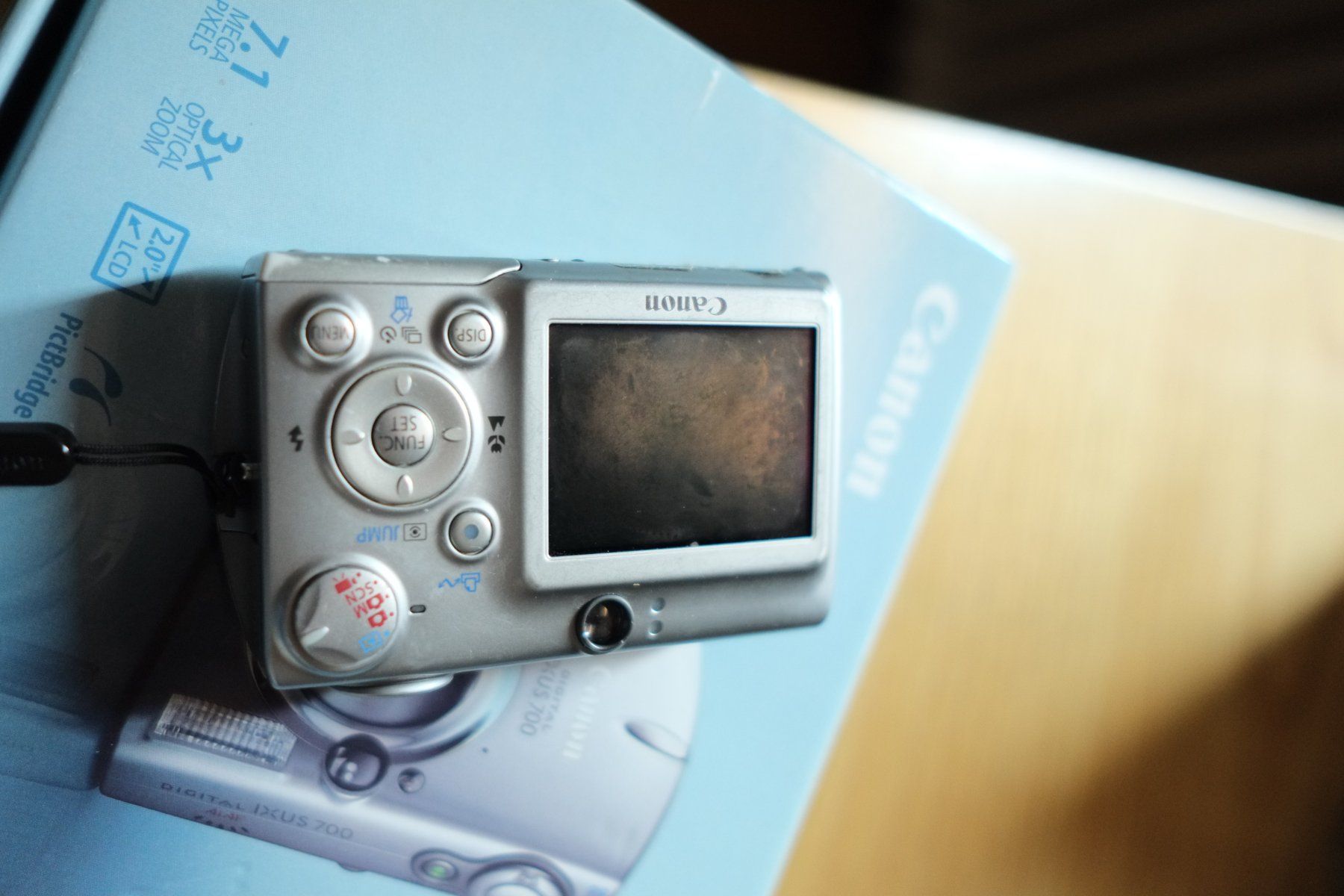 Canon Fotocamera: Canon Digital IXUS 700 – Usato da Neuchâtel venduto da Carlosfmunoz 6