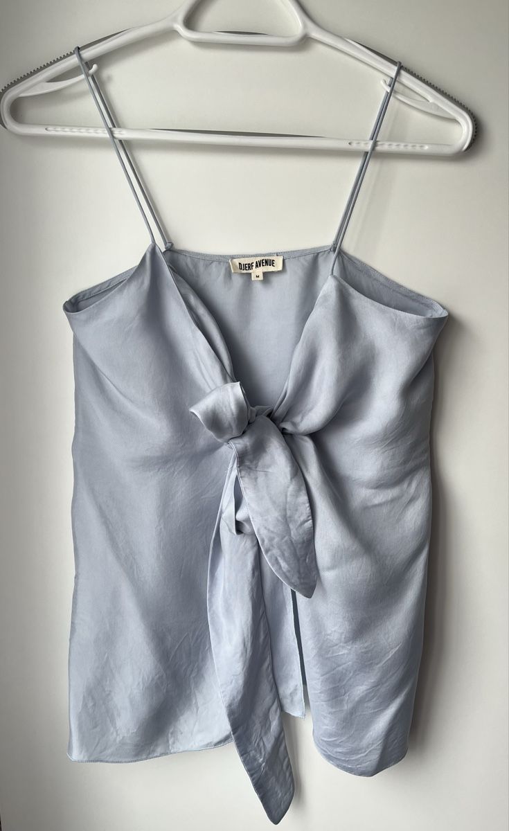 Djerf Avenue Tops: Djerf Avenue Summertop – Gebraucht aus Mörschwil von scarlet_m