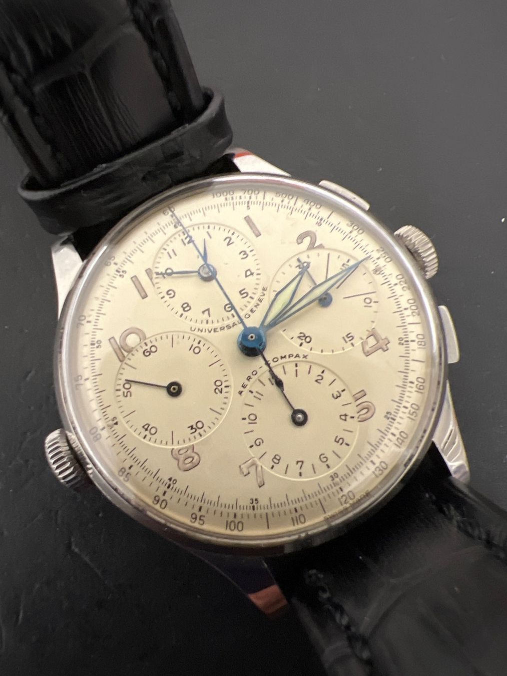 Universal Genève Uhren: Universal Geneve Aero Compax 37 mm Gepflegt – Gebraucht aus Pfeffingen von