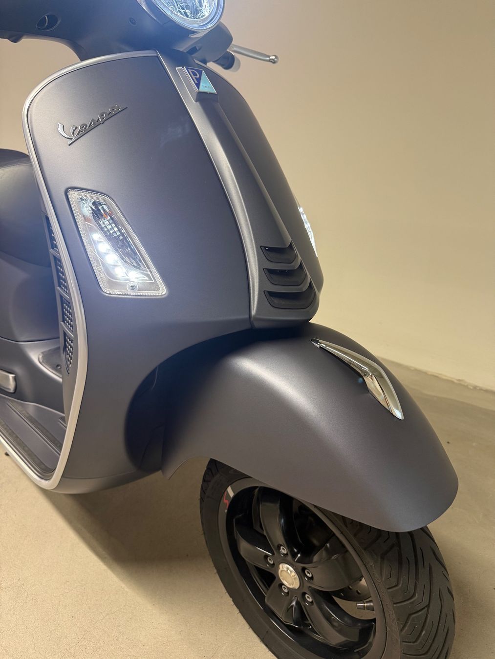 Vespa Scooter: Vespa GTS 125 – Usato da Basel venduto da mir_mx5k 9