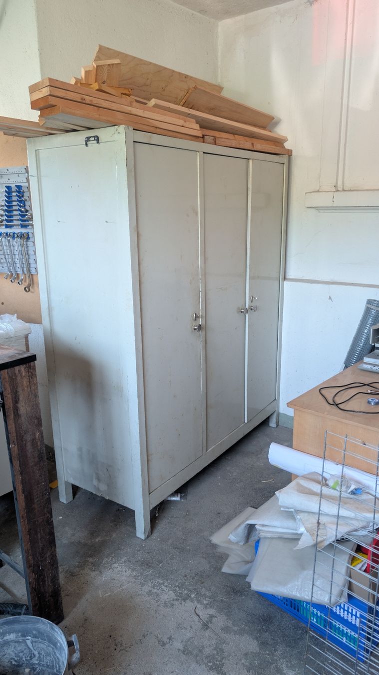 Armadi: Schrank – Usato da Münchwilen TG venduto da raffi099 2